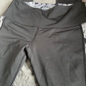 Feed me fight me leggings size large